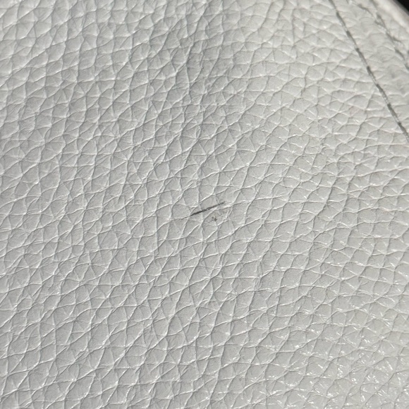 Authentic Michael khors a cross body bag - Picture 11 of 11